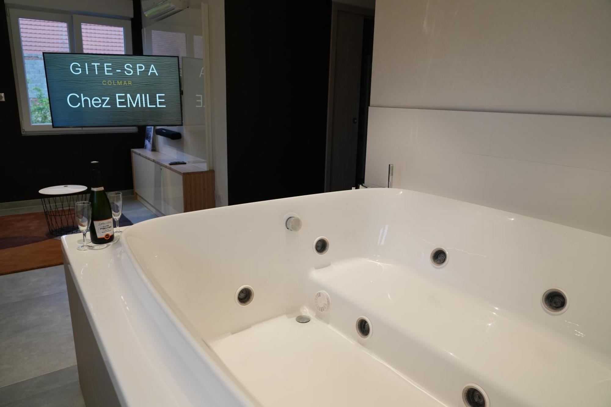 Gite Spa L'Atelier Emile - Spa Privatif - 5 Min Colmar Sainte-Croix-en-Plaine Eksteriør bilde