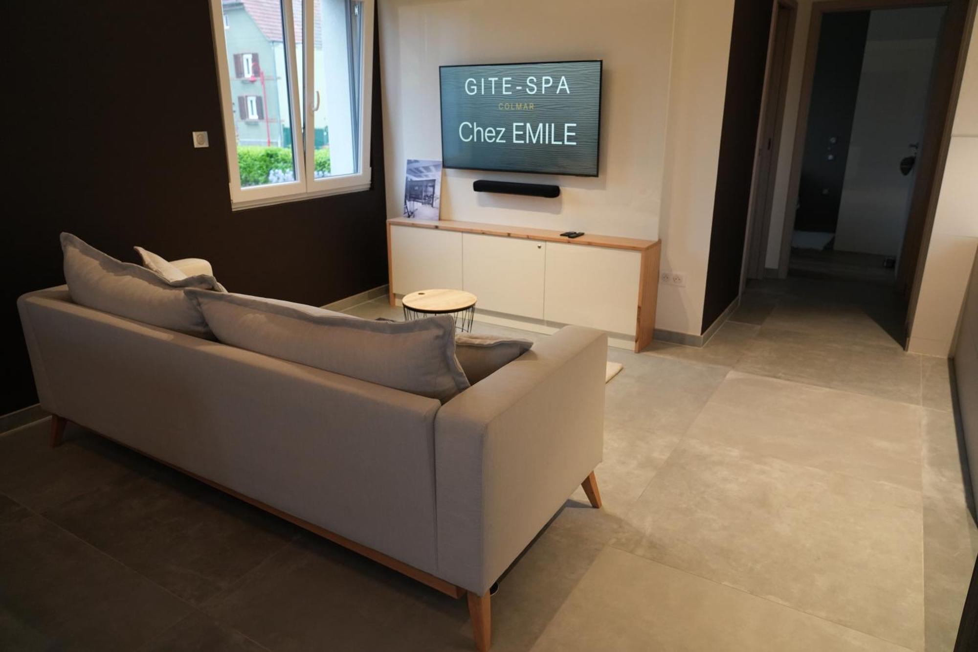 Gite Spa L'Atelier Emile - Spa Privatif - 5 Min Colmar Sainte-Croix-en-Plaine Rom bilde